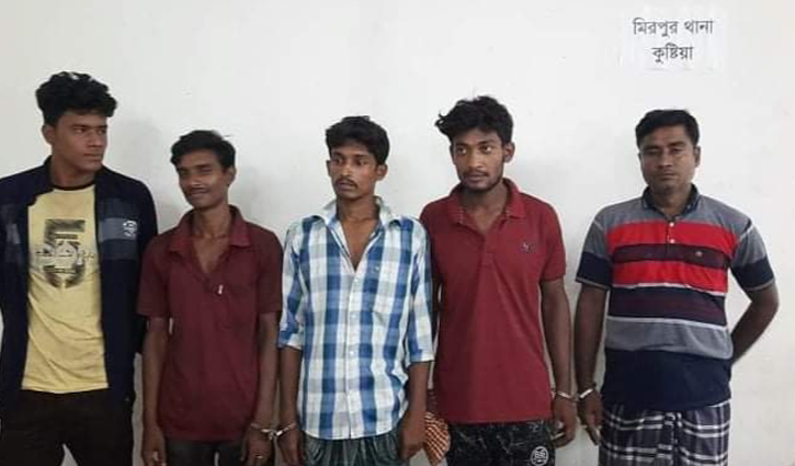 ডাকাতির প্রস্তুতিকালে আটক ৫ ডাকাতির প্রস্তুতিকালে আটক ৫