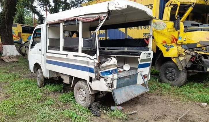 লেগুনার পেছনে ট্রাকের ধাক্কায় ২ গার্মেন্টসকর্মী নিহত লেগুনার পেছনে ট্রাকের ধাক্কায় ২ গার্মেন্টসকর্মী নিহত
