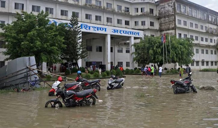 নেপালে বন্যা, ভূমিধসে মৃতের সংখ্যা বেড়ে ৭৭ নেপালে বন্যা, ভূমিধসে মৃতের সংখ্যা বেড়ে ৭৭