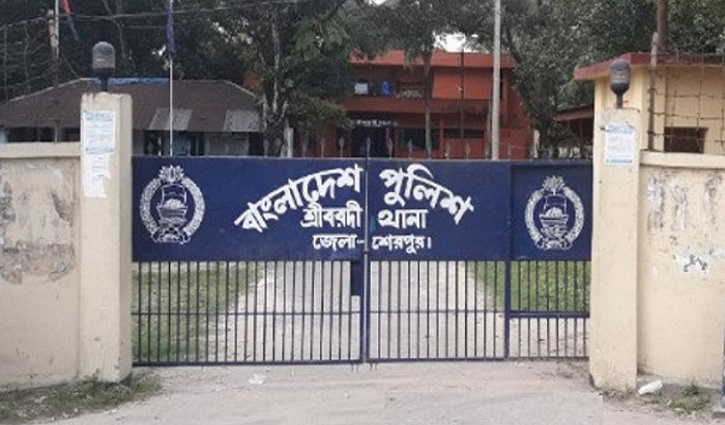 ট্রাকচাপায় মোটরসাইকেল চালক নিহত ট্রাকচাপায় মোটরসাইকেল চালক নিহত