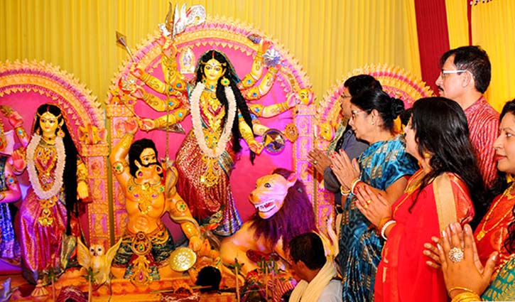 সব অমঙ্গল দূর করো মা দুর্গা 