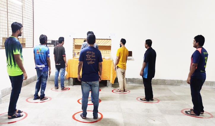 রাফার নেতৃত্বে জাবি ছাত্রলীগের ব্যতিক্রমী উদ্যোগ রাফার নেতৃত্বে জাবি ছাত্রলীগের ব্যতিক্রমী উদ্যোগ