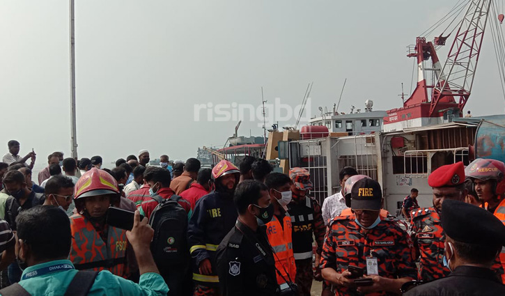 ঢাকা থেকে যাচ্ছে আরও দুই ডুবুরি দল ঢাকা থেকে যাচ্ছে আরও দুই ডুবুরি দল