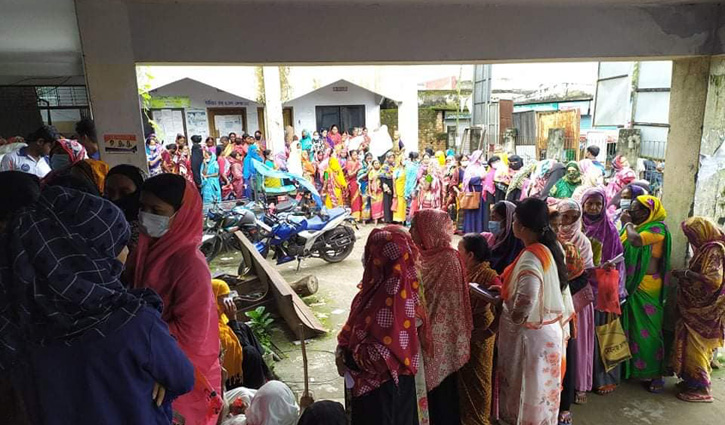 প্রধানমন্ত্রীর জন্মদিনে টিকা পাচ্ছেন ৪০ হাজার খুলনাবাসী প্রধানমন্ত্রীর জন্মদিনে টিকা পাচ্ছেন ৪০ হাজার খুলনাবাসী