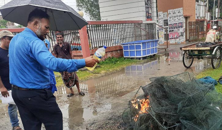 গোপালগঞ্জে অবৈধ জাল জব্দ