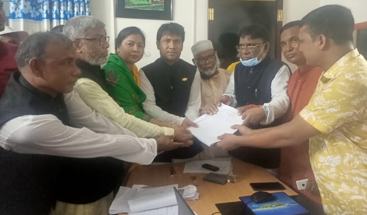 গোমস্তাপুরে ৪২৫ জনের মনোনয়ন দাখিল গোমস্তাপুরে ৪২৫ জনের মনোনয়ন দাখিল