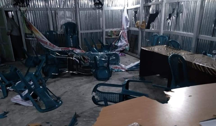 ঝালকাঠিতে বিএনপির ২ কার্যালয়ে দুর্বৃত্তদের হামলা ঝালকাঠিতে বিএনপির ২ কার্যালয়ে দুর্বৃত্তদের হামলা