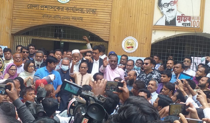 মৃত্যুর সাথে পাঞ্জা লড়ছেন খালেদা জিয়া: রিজভী মৃত্যুর সাথে পাঞ্জা লড়ছেন খালেদা জিয়া: রিজভী