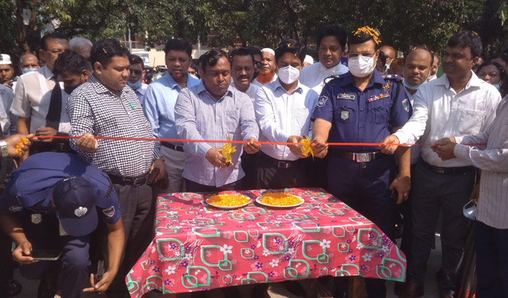 সাতক্ষীরা আদালতে সৌহার্দ্য করিডোর উদ্বোধন সাতক্ষীরা আদালতে সৌহার্দ্য করিডোর উদ্বোধন