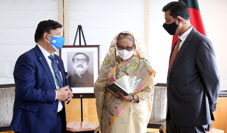 প্রধানমন্ত্রীর ভাষণের বিশ্লেষণ নিয়ে পররাষ্ট্রমন্ত্রীর নতুন বই প্রধানমন্ত্রীর ভাষণের বিশ্লেষণ নিয়ে পররাষ্ট্রমন্ত্রীর নতুন বই