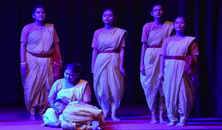 শেরপুরে মুজিববর্ষ উপলক্ষে ‘যতদূর বাঙালি, ততদূর জনক’ নাটক মঞ্চস্থ 