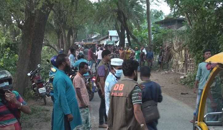 সাতক্ষীরায় ইউপি নির্বাচন নিয়ে সংঘর্ষে আহত ১২ সাতক্ষীরায় ইউপি নির্বাচন নিয়ে সংঘর্ষে আহত ১২