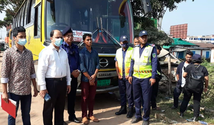 চলন্ত বাসে বিশ্ববিদ্যালয়ের ছাত্রীকে যৌন হেনস্তা 