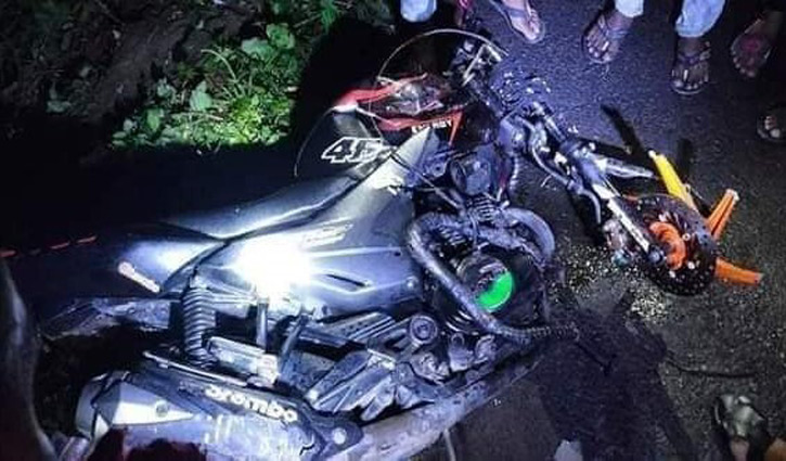 নাটোরে পিকআপের ধাক্কায় মোটরসাইকেলের ২ আরোহী নিহত নাটোরে পিকআপের ধাক্কায় মোটরসাইকেলের ২ আরোহী নিহত