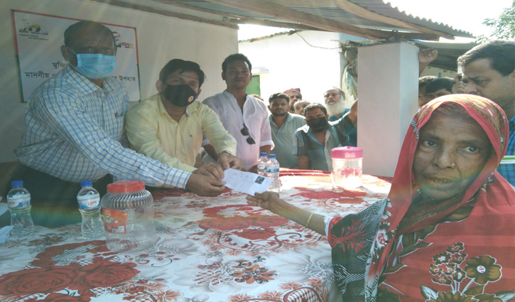 ঝালকাঠিতে ঘর পেল গৃহহীন ১১৭ পরিবার ঝালকাঠিতে ঘর পেল গৃহহীন ১১৭ পরিবার