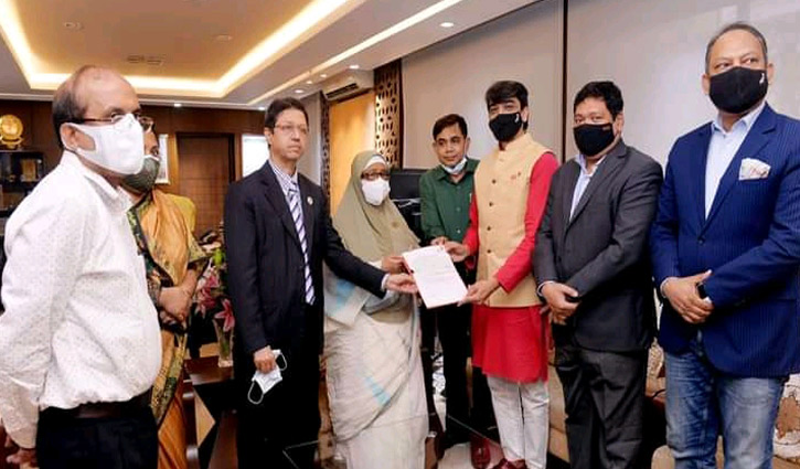 শ্রমিক কল্যাণ তহবিলে ৭ কোটি টাকা দিলো ৪ প্রতিষ্ঠান শ্রমিক কল্যাণ তহবিলে ৭ কোটি টাকা দিলো ৪ প্রতিষ্ঠান