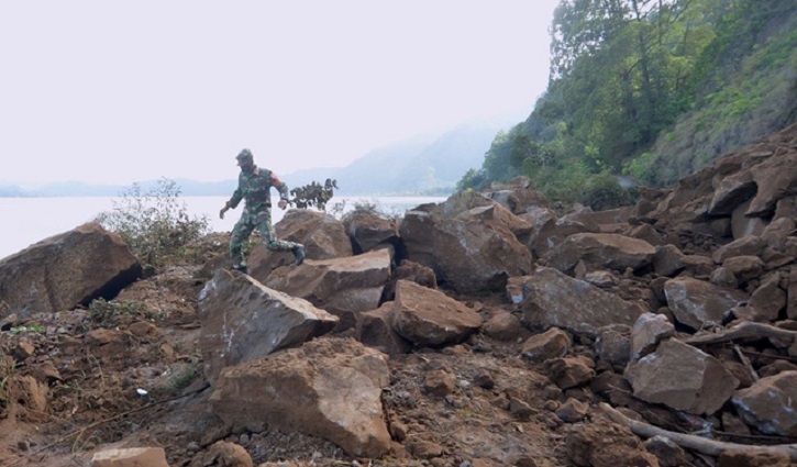 Bali earthquake kills at least 3 people Bali earthquake kills at least 3 people