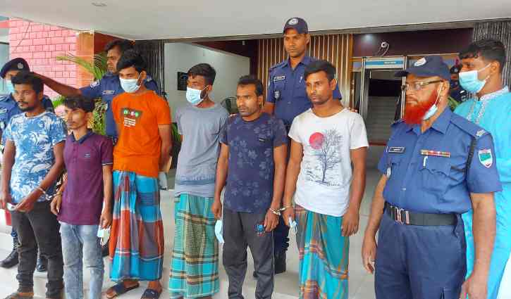 ঝিনাইদহে ইজিবাইক চালককে হত্যার ঘটনায় গ্রেপ্তার ৬ ঝিনাইদহে ইজিবাইক চালককে হত্যার ঘটনায় গ্রেপ্তার ৬