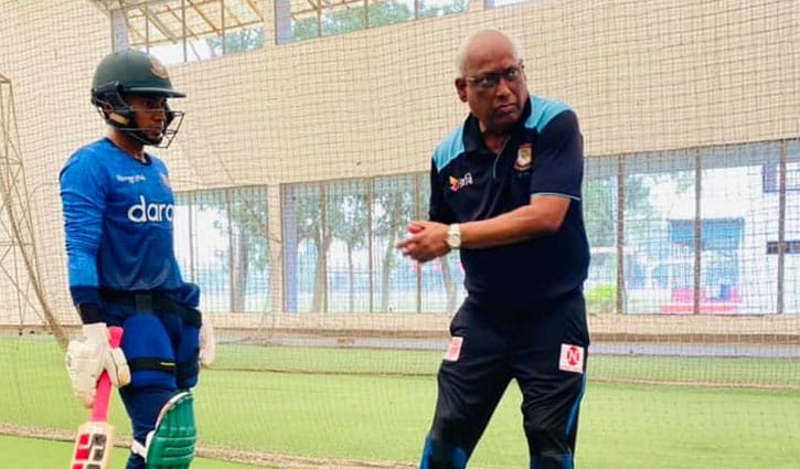 ফাহিম স্যারের ক্লাসে আত্মবিশ্বাসী মুশফিক ফাহিম স্যারের ক্লাসে আত্মবিশ্বাসী মুশফিক