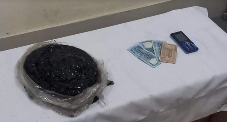বান্দরবানে প্রায় ৪ কোটি টাকার আফিমসহ গ্রেপ্তার ১ বান্দরবানে প্রায় ৪ কোটি টাকার আফিমসহ গ্রেপ্তার ১