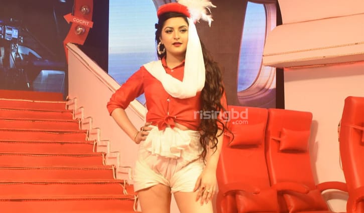 পরীমনি: মুদ্রার এপিঠ-ওপিঠ পরীমনি: মুদ্রার এপিঠ-ওপিঠ