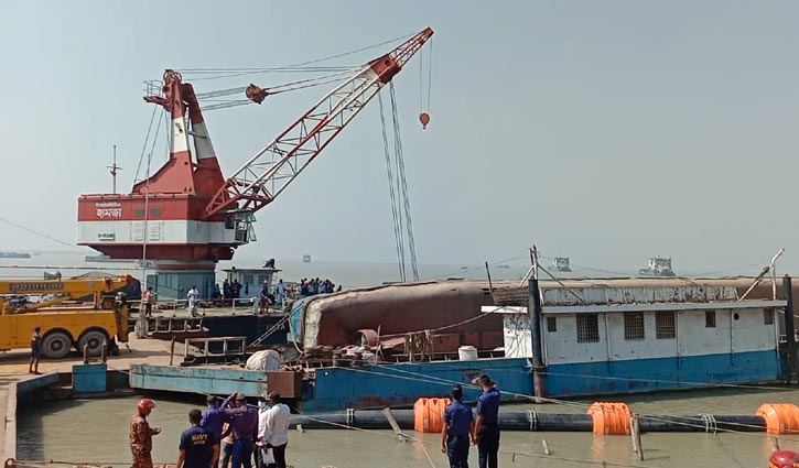 ফেরি দুর্ঘটনা: চতুর্থ দিনের উদ্ধার অভিযান চলছে