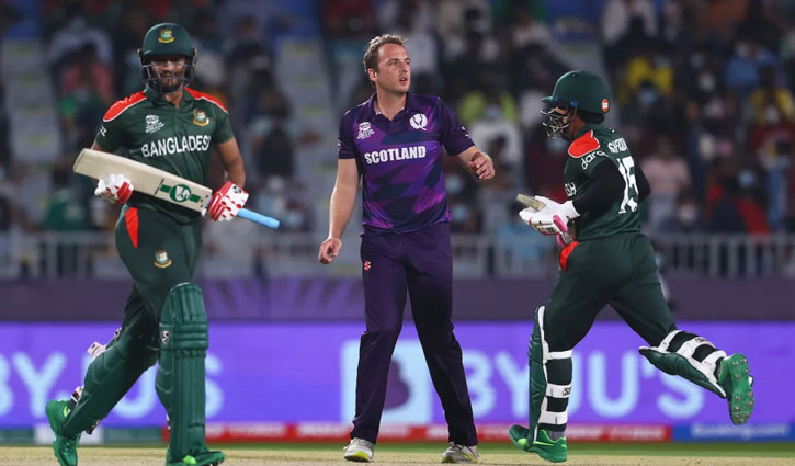 ওমানকে হারিয়েও বাংলাদেশ ভুলতে পারছে না স্কটিশ ‘ট্র্যাজেডি’ ওমানকে হারিয়েও বাংলাদেশ ভুলতে পারছে না স্কটিশ ‘ট্র্যাজেডি’