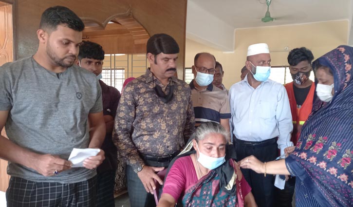 প্রধানমন্ত্রীর জন্মদিনে সুনামগঞ্জে ১ লাখ ৩০ হাজার গণটিকা দেওয়া হচ্ছে প্রধানমন্ত্রীর জন্মদিনে সুনামগঞ্জে ১ লাখ ৩০ হাজার গণটিকা দেওয়া হচ্ছে