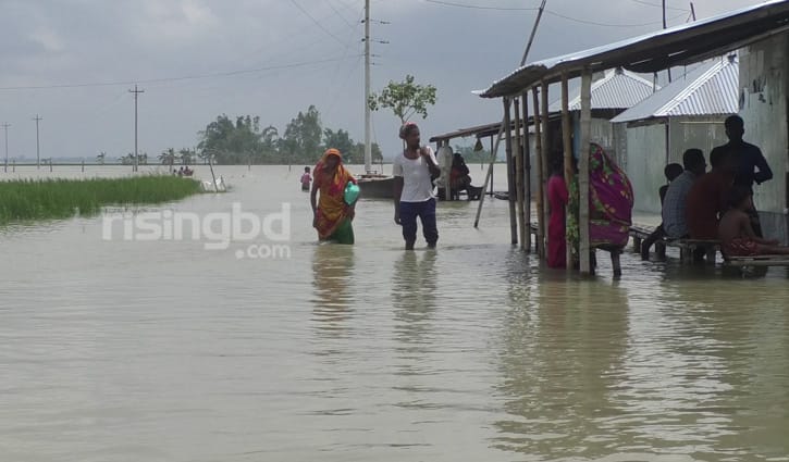 নীলফামারীতে ২ হাজার পরিবার পানিবন্দি নীলফামারীতে ২ হাজার পরিবার পানিবন্দি