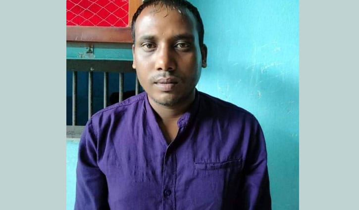 গৃহবধূর নগ্ন ভিডিও ধারণ ও ধর্ষণের অভিযোগ, যুবক গ্রেফতার গৃহবধূর নগ্ন ভিডিও ধারণ ও ধর্ষণের অভিযোগ, যুবক গ্রেফতার