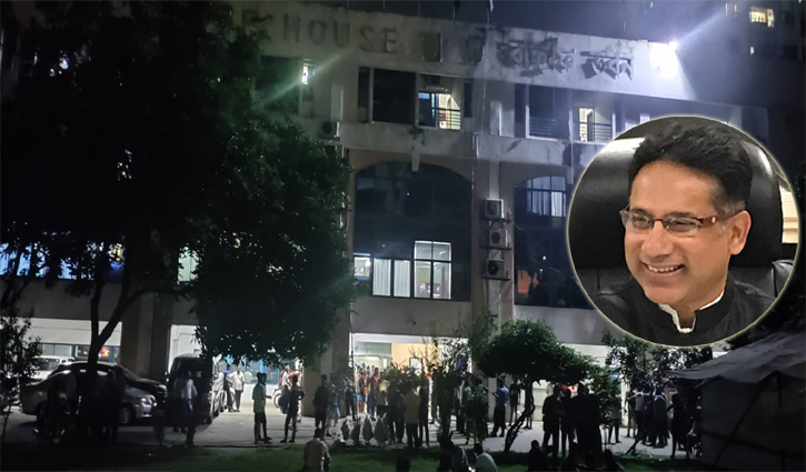 ‘চ্যাম্পিয়ন হওয়াটাই আলো’-বাফুফের অন্ধকার ভবন নিয়ে সালাম মুর্শেদী