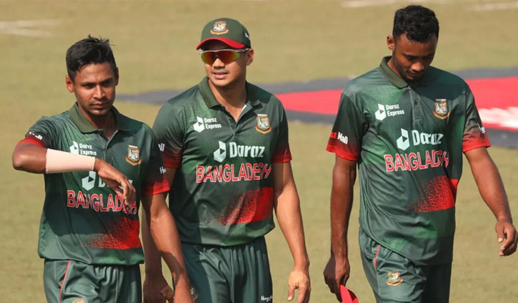 ‘আগে অপরিহার্য কিছু নাম ছিল, এখন কিছু নেই’ ‘আগে অপরিহার্য কিছু নাম ছিল, এখন কিছু নেই’