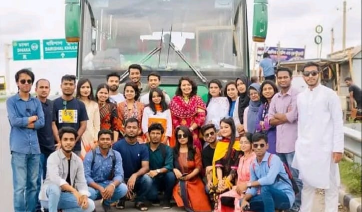 পদ্মাপাড়ে একবেলা পদ্মাপাড়ে একবেলা