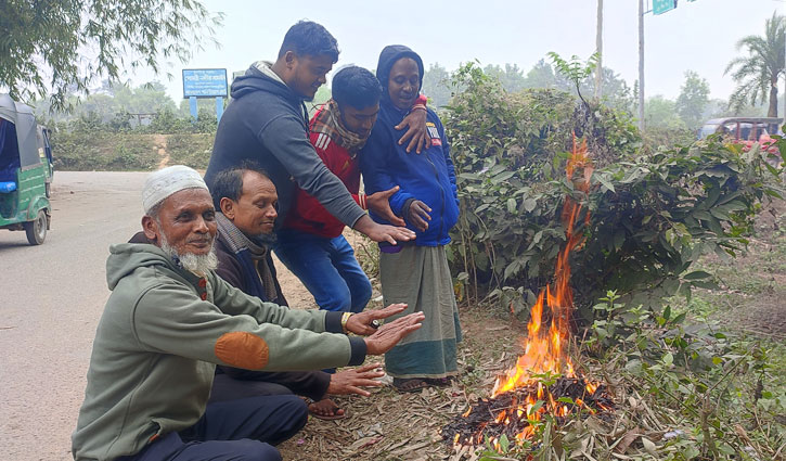 শীতে কাঁপছে কুমিল্লা, জনজীবন বিপর্যস্ত 