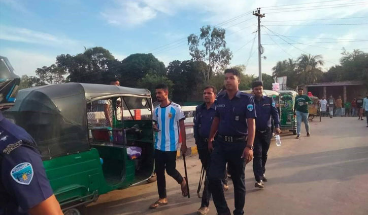বাঞ্ছারামপুরে পুলিশের সঙ্গে বিএনপির সংঘর্ষ, গুলিবিদ্ধ ১