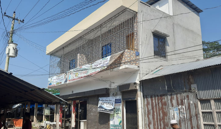 খাস জমিতে যুবদল নেতা ও স্ত্রীর ভবন নির্মাণ, উচ্ছেদের নোটিশ