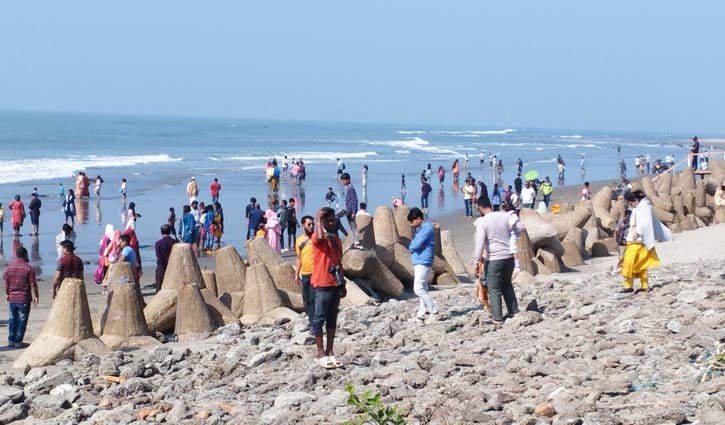 পর্যটক টানছে ‘নতুন সেন্টমার্টিন’ পাটোয়ারটেক