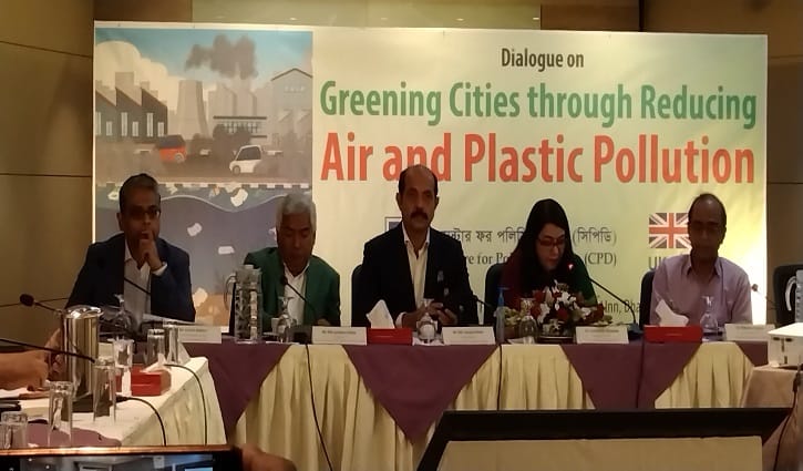 ঢাকার বায়ুদূষণের নেপথ্যে ইটভাটা ও গা‌ড়ির ধোঁয়া