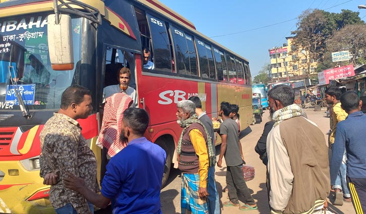 যাত্রী সংকট: রংপুর থেকে দূরপাল্লার বাস চলাচল কমেছে যাত্রী সংকট: রংপুর থেকে দূরপাল্লার বাস চলাচল কমেছে