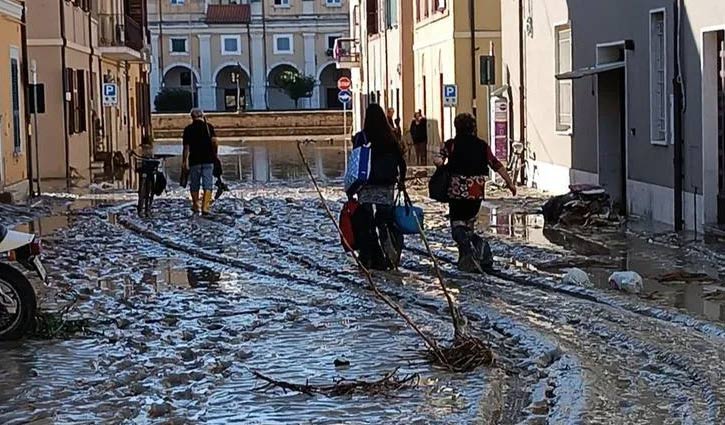 ইতালিতে বন্যায় ১০ জনের মৃত্যু