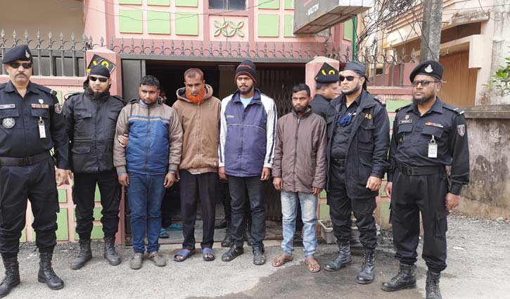 টাঙ্গাইলে ৪ মাদক কারবারি গ্রেপ্তার