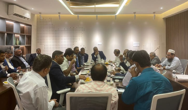 পুঁজিবাজারে নিষ্ক্রিয় বিনিয়োগকারীদের বিনিয়োগ বাড়ানোর উদ্যোগ পুঁজিবাজারে নিষ্ক্রিয় বিনিয়োগকারীদের বিনিয়োগ বাড়ানোর উদ্যোগ
