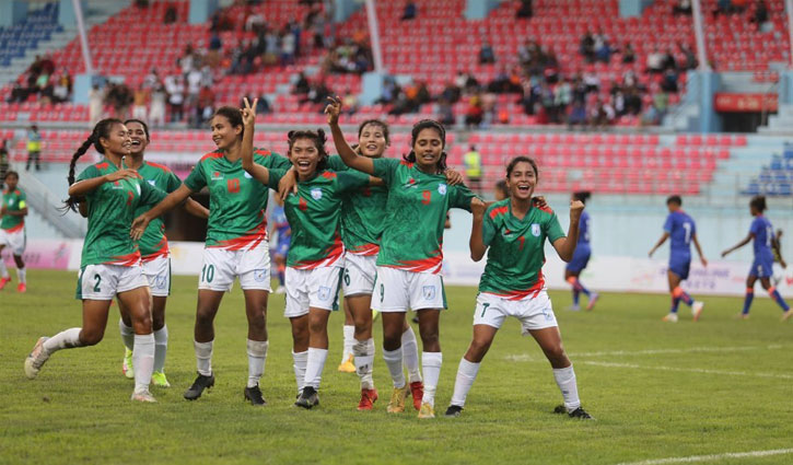 SAFF: Bangladesh step into semis as group champions beating India