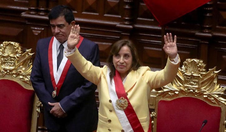 New Peru president sworn in