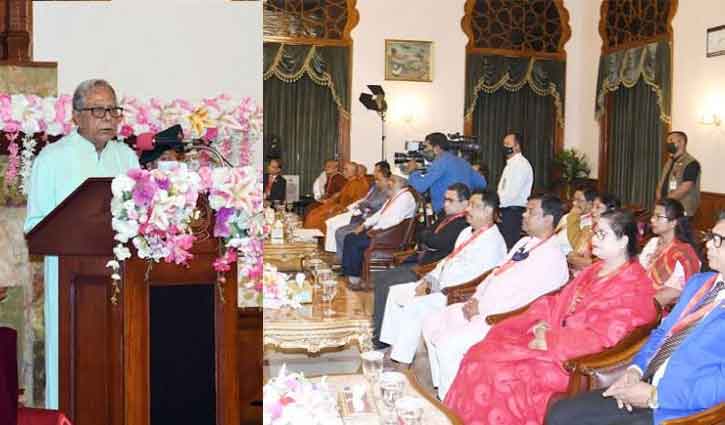 President urges Buddhist leaders to build peaceful country