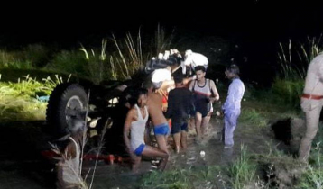 26 pilgrims killed as tractor trolley falls into pond