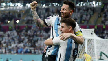Messi magic sends Argentina into World Cup quarter-finals