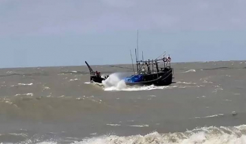 11 missing after fishing trawler capsizes in Bay