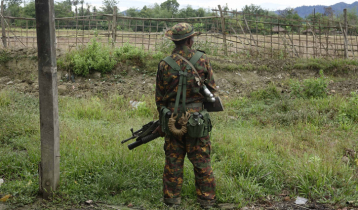 Arakan Army and Myanmar military clash near Bangladesh border
