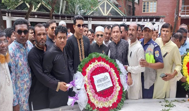 BBS Group chairman places wreaths at Bangabandhu’s mazar